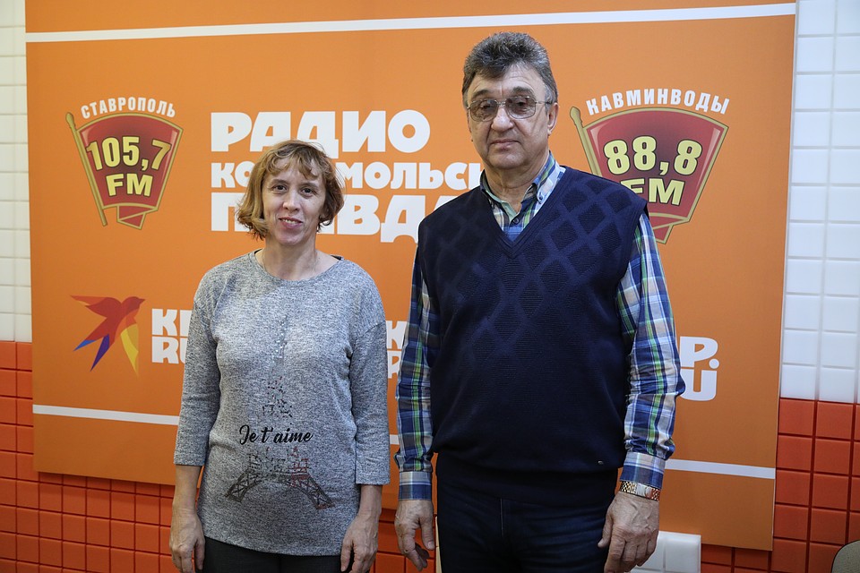 Завтруппой Ставропольского краевого театра кукол Светлана Гниденко и директор театра Александр Безгин