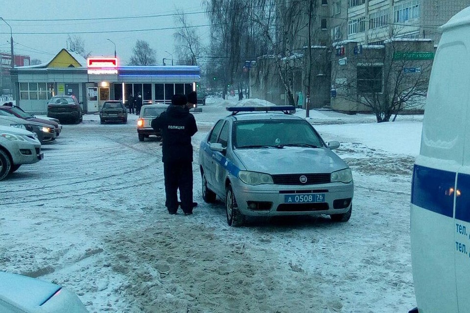 Неадекватного мужчину поймала охрана в магазине