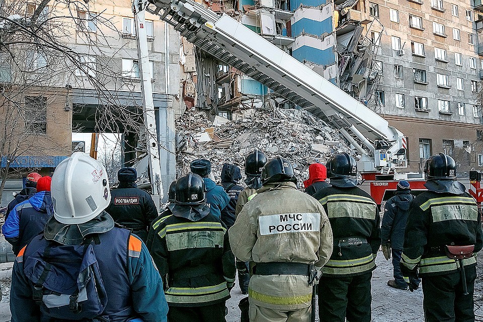 Из дома на Карла Маркса, 164 в Магнитогорске не захотели уезжать жильцы.