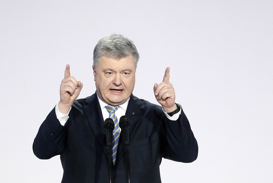 Порошенко анонсировал прохождение кораблей через Керченский пролив