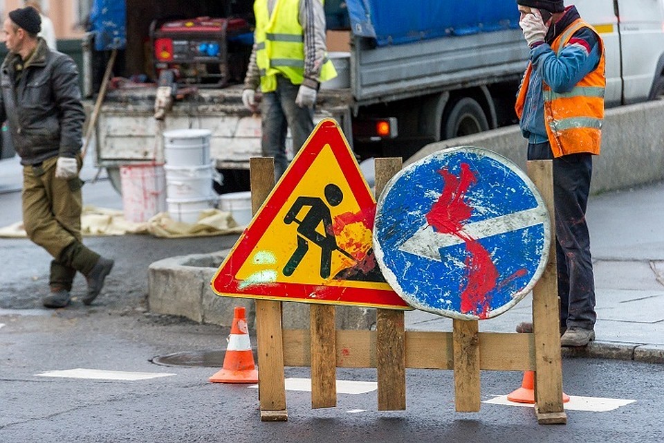 В Петербурге на ремонт дорог портратят 1,2 миллиарда рублей.