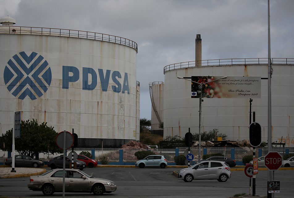 PDVSA переводит свои счета в Газпромбанк