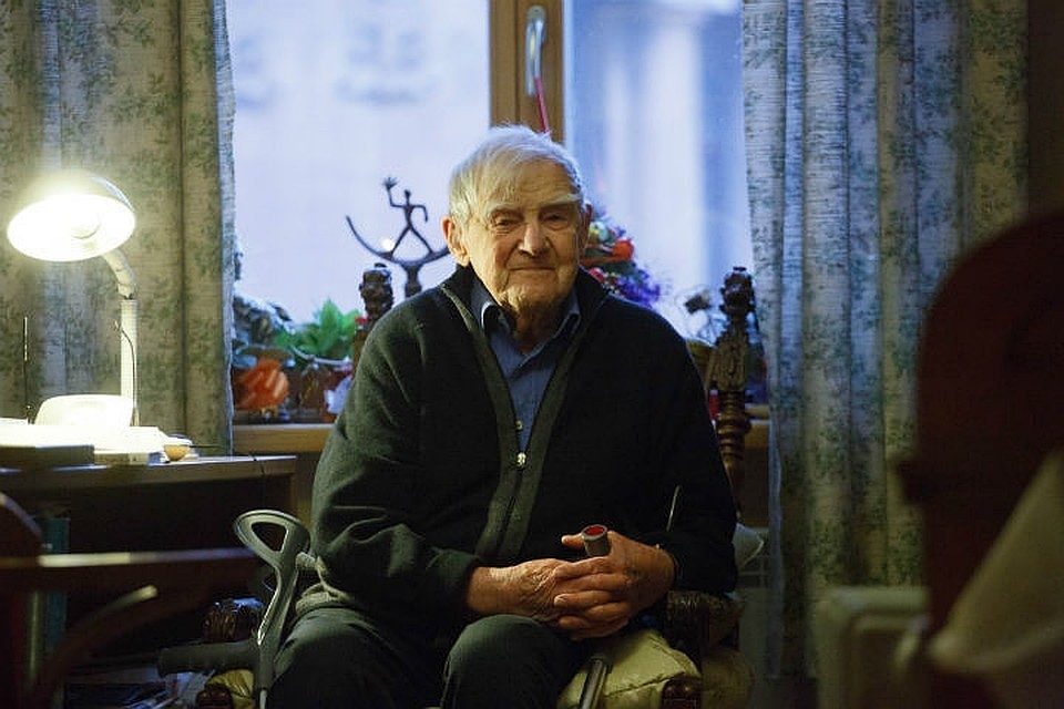 Даниил Гранин у себя дома