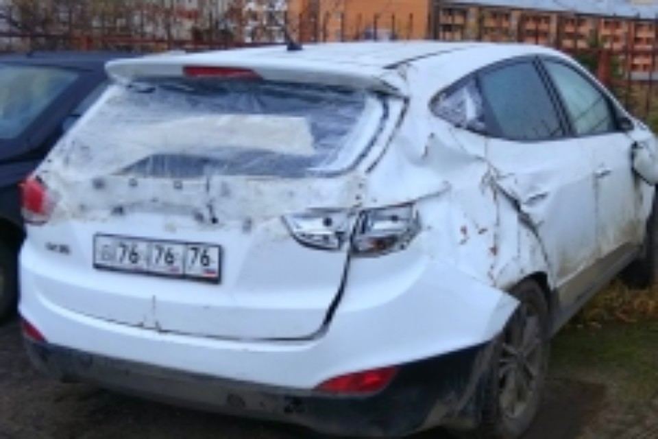 Когда мужчина понял, что прятаться долго не получится, то сам позвонил приставам и рассказал, где стоит машина/ФОТО: УФССП по Ярославской области