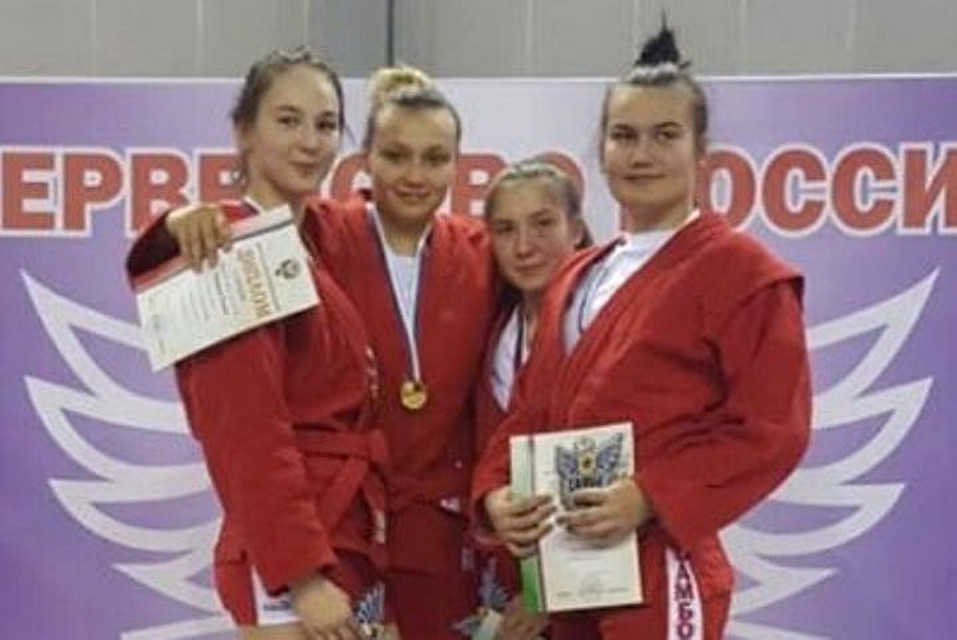 Елена Зайка вторая слева. Фото: Брянский центр спортивной подготовки сборных команд