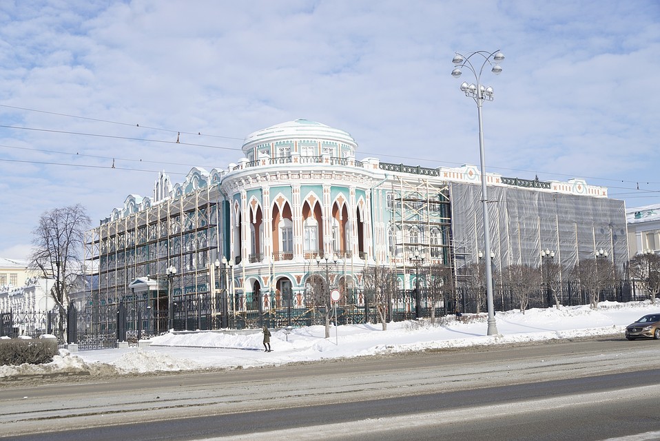 Все работы подрядчик должен завершить не позднее 21 мая