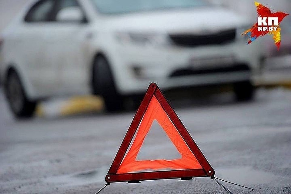 Под Орлом в кювет улетела фура