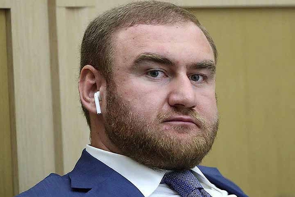 Рауф Арашуков останется сенатором как минимум до решения суда. Фото: Валерий Шарифулин/ТАСС