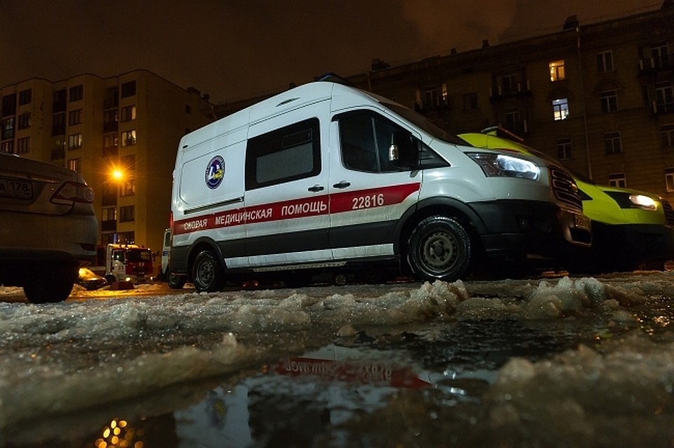 Пострадавшую забрала скорая помощь
