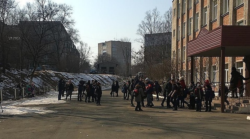 Средняя школа, где произошел самосуд над школьником, «затерроризировавшим» учеников
