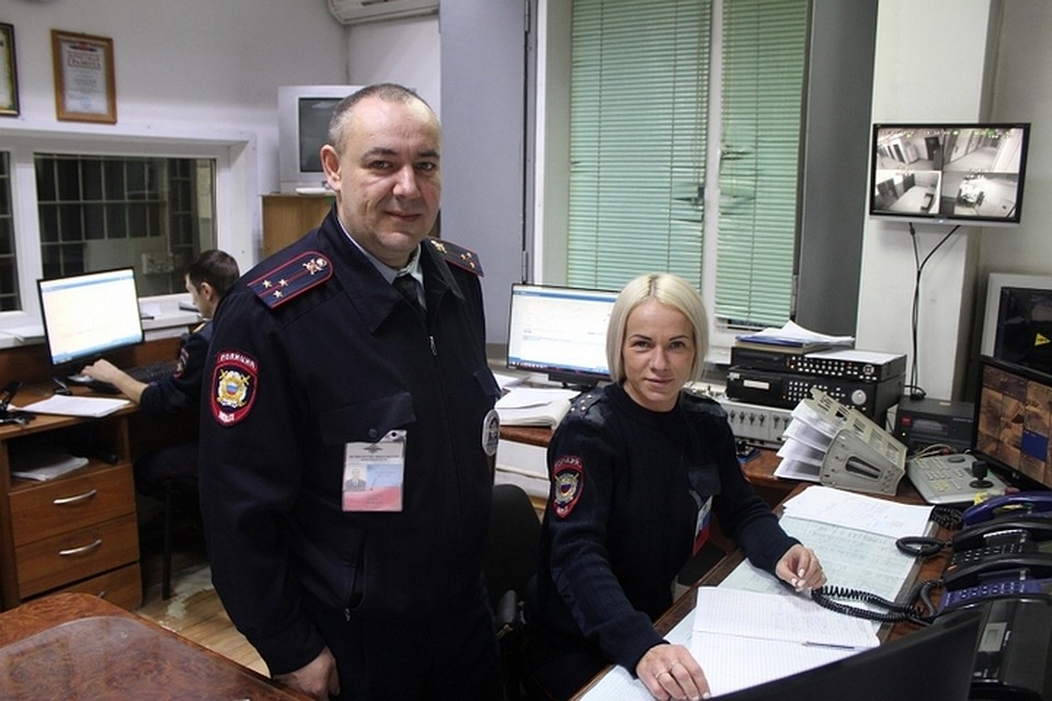Жительница Твери сказала большое человеческое спасибо полицейским из Минусинска. Фото пресс-службы краевой полиции