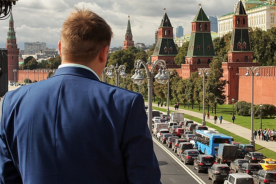 В целом же среднемесячная зарплата чиновников федерального подчинения по итогам минувшего года стала на 5,4% выше, чем в 2017-м