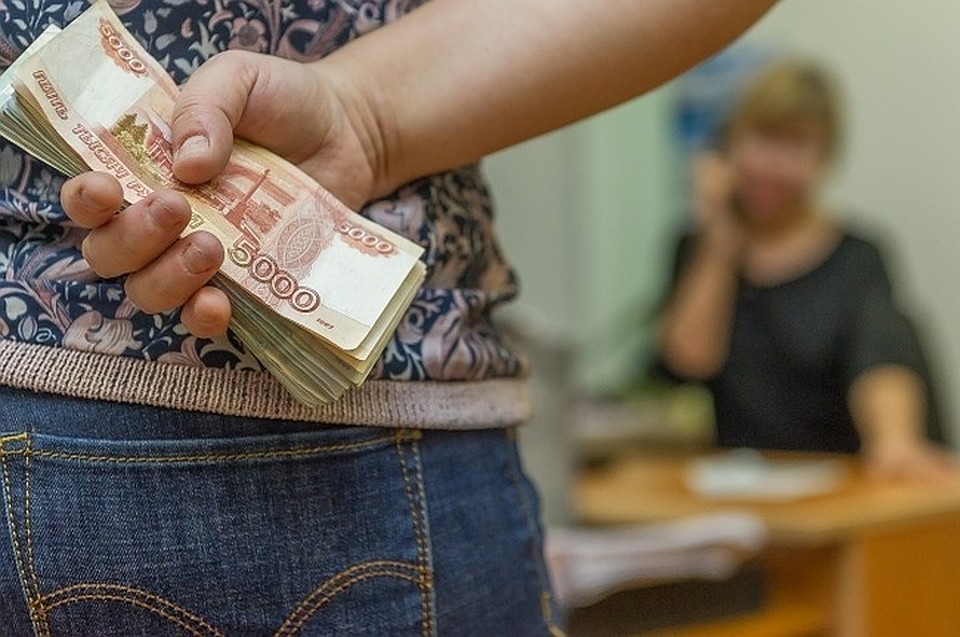 За бесплатную учебу абитуриенту в Хабаровске предложили заплатить
