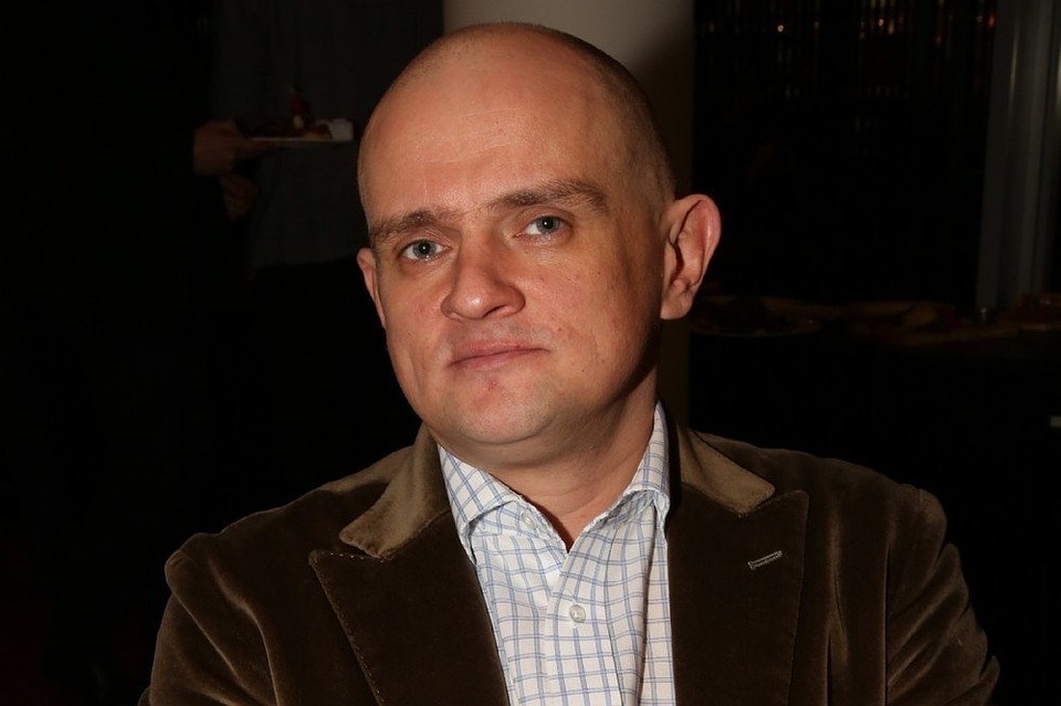 Сергею Фролову негде жить с семьей сейчас