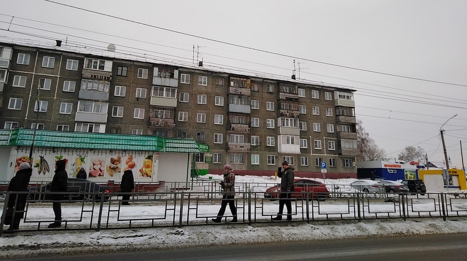 В Барнауле жильцы аварийного дома 6 лет не могут дождаться ремонта