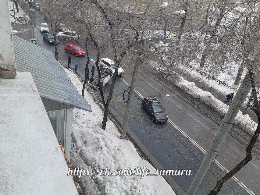 Причины аварии сейчас устанавливаются
