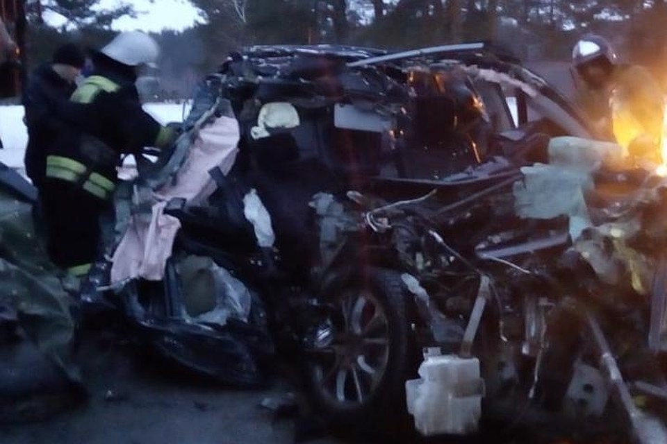 На трассе в Башкирии столкнулись Mitsubishi и КаМАЗ