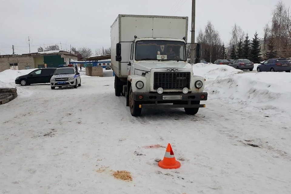 Водитель не заметил пенсионера. Фото: УГИБДД УМВД России по Кировской области