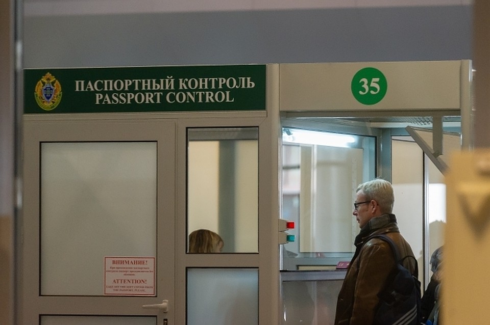 Дальше паспортного контроля пассажир не прошел.