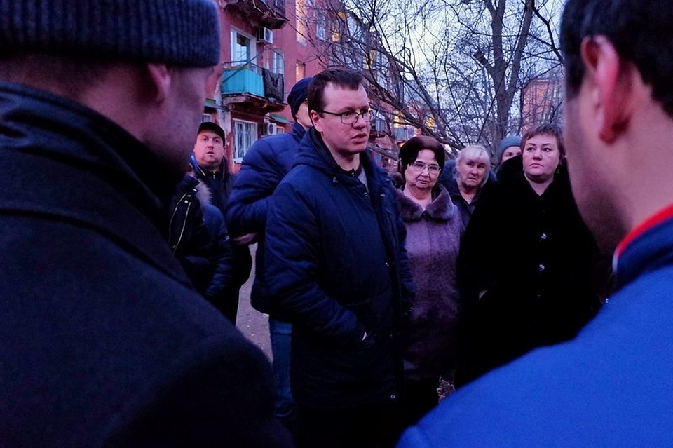 Фонд провел собрание с представителями собственников, управляющей компании, госжилинспекции и депутатом округа. Фото: fkramur.ru