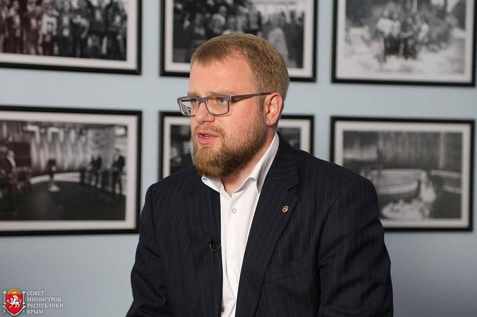Дмитрий Полонский