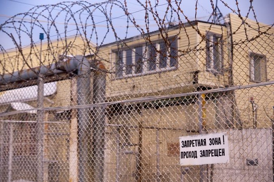 Эксперты не обнаружили в бутылках с алкоголем, заявленной магазином водки.