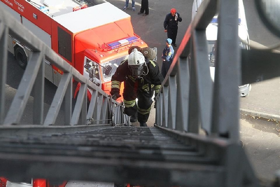 В Псковской области произошло возгорание в доме-интернате для престарелых, пострадавших нет.