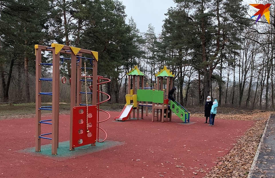 Детские площадки в Северном районе Орла оборудуют новым инвентарем