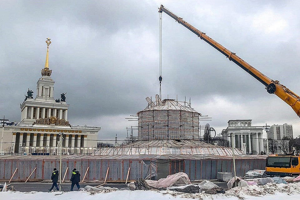 На ВДНХ отреставрировали 20 архитектурных объектов
