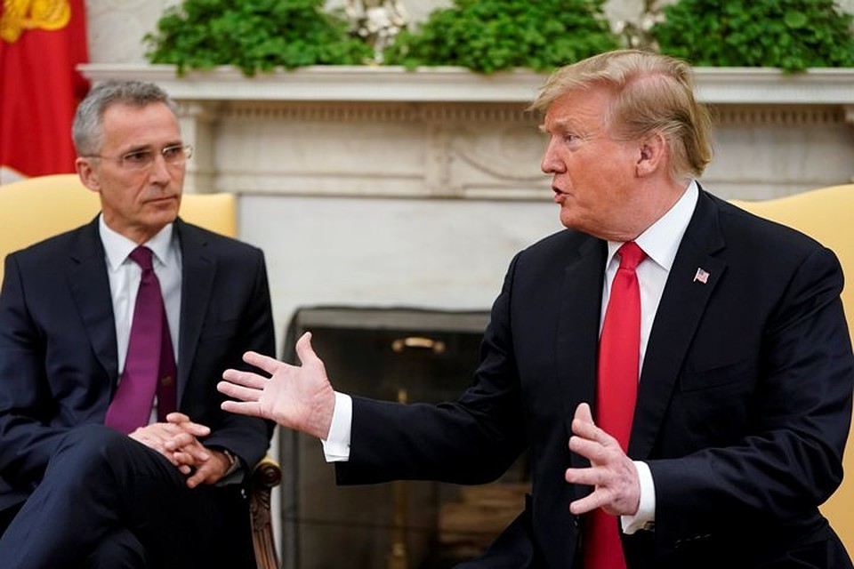 Президент США Дональд Трамп с генеральным секретарем НАТО Йенсом Столтенбергом в Белом доме