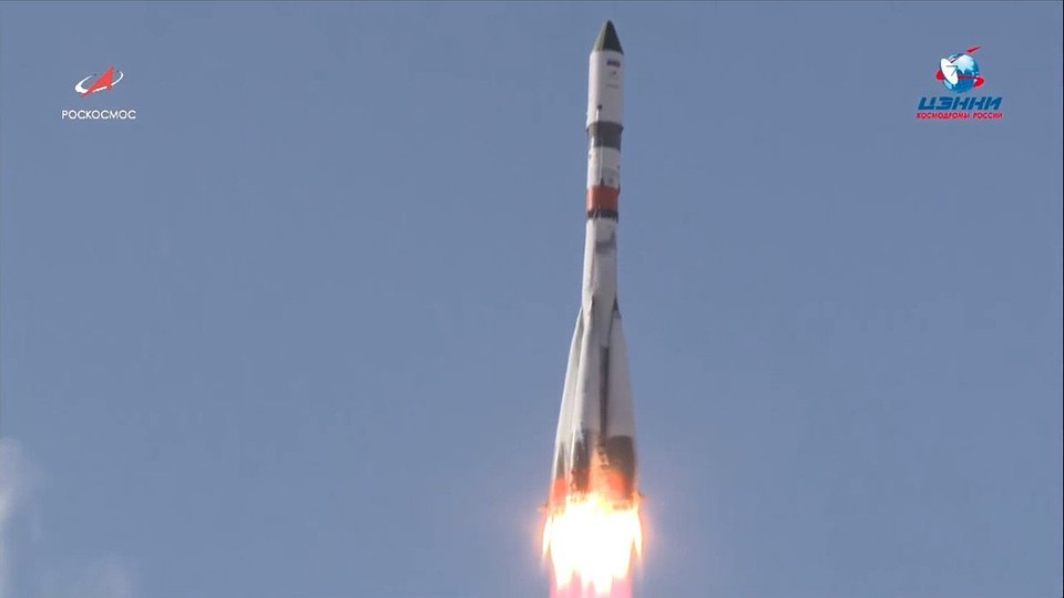Ракета уже вывела грузовой корабль на целевую орбиту
