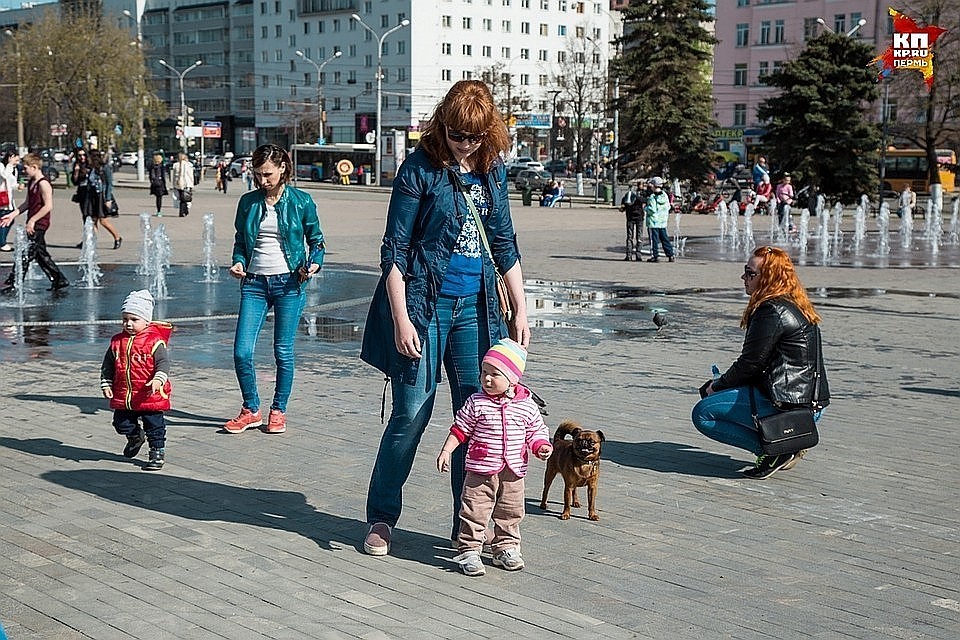 Погода понемногу налаживается - скоро можно будет одеваться по-весеннему.