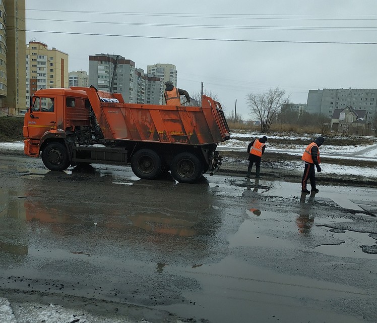 Работы ведутся на улице Дмитриева.