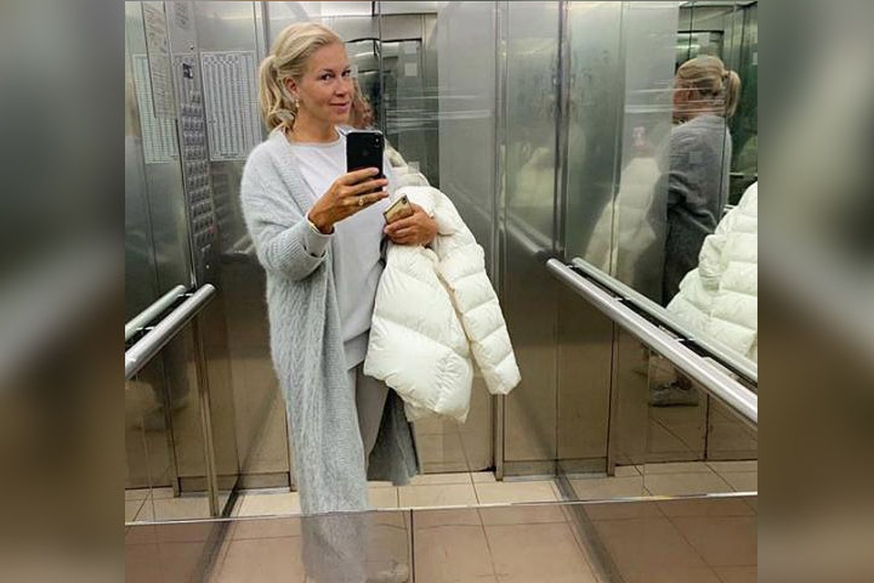В последнее время подписчики то и дело указывают звезде на ее новый статус (в конце января 2019 года Одинцова стала бабушкой).