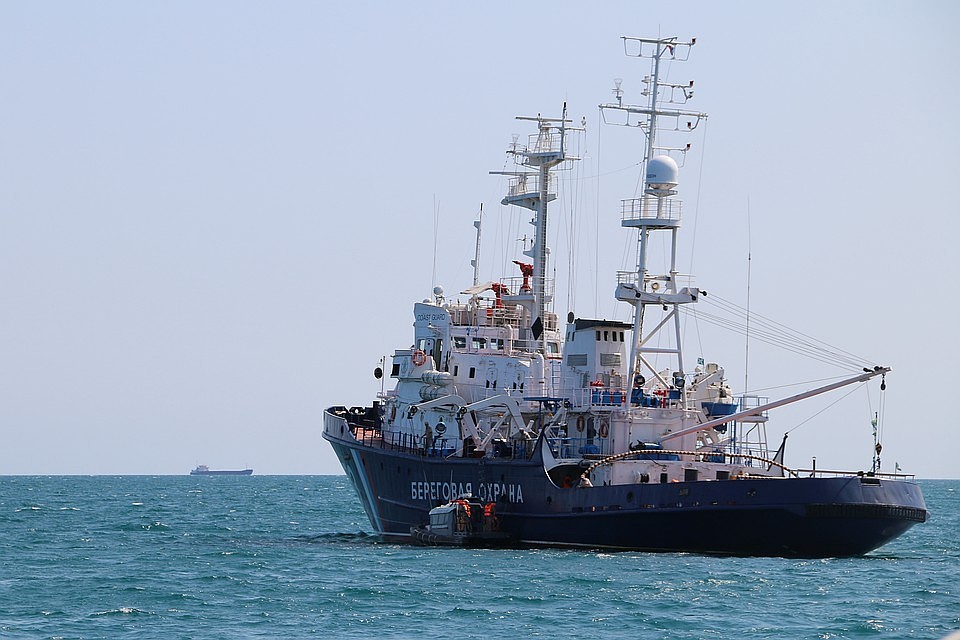 25 ноября 2018 года три корабля ВМС Украины незаконно пересекли российскую границу. Погоня за ними длилась 8 часов.