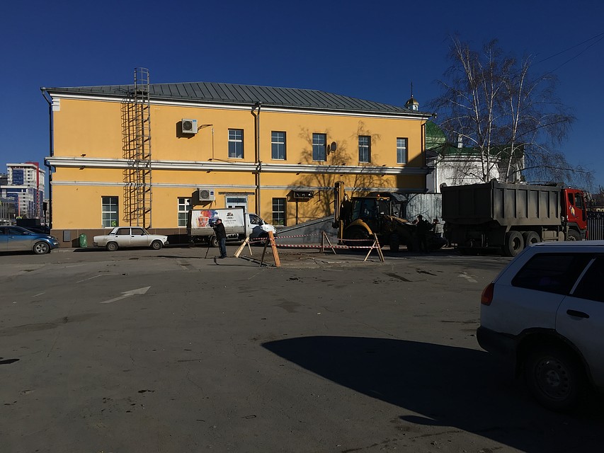 Скандальную автомойку в историческом центре Барнаула демонтировали