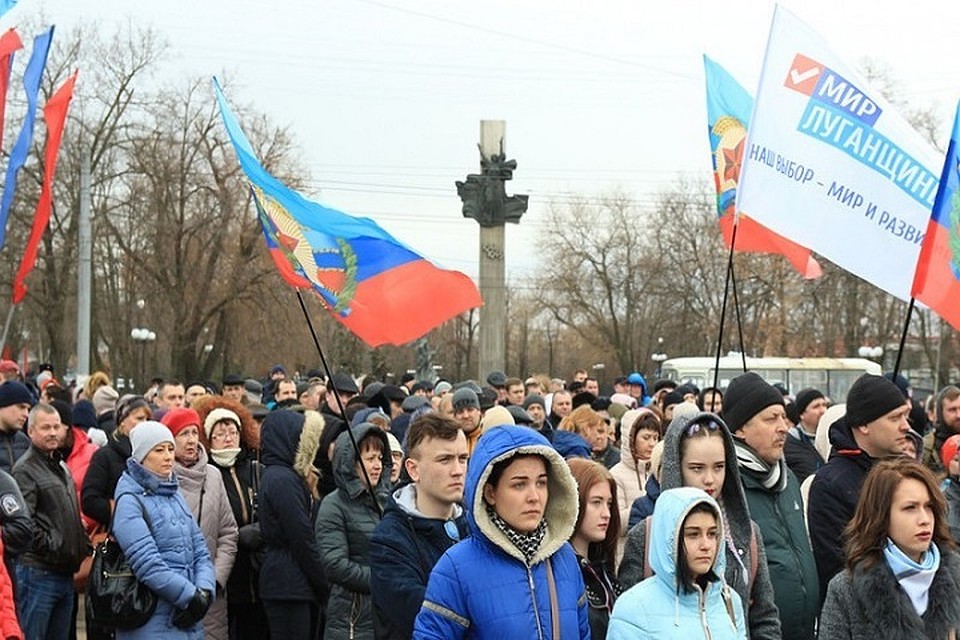 Отдельную благодарность соотечественникам выразил Председатель Народного Совета ЛНР Денис Мирошниченко. Фото: lugansk1.info