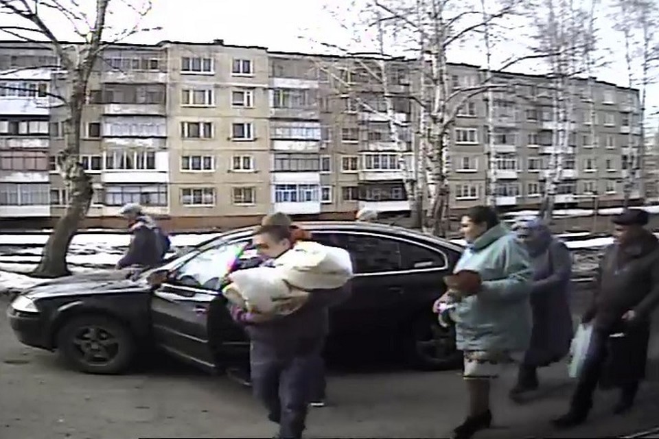 Счастливое событие через пару минут будет омрачено ДТП.