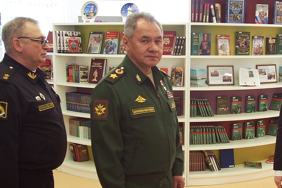 Министр обороны Сергей Шойгу пояснил, насколько подвинулся ремонт "Адмирала Кузнецова" за минувшие несколько лет.
