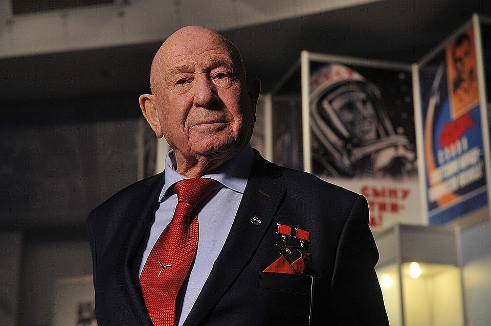 Легендарный космонавт Алексей Леонов ответил ученому, назвавшему космонавтов бесполезными.