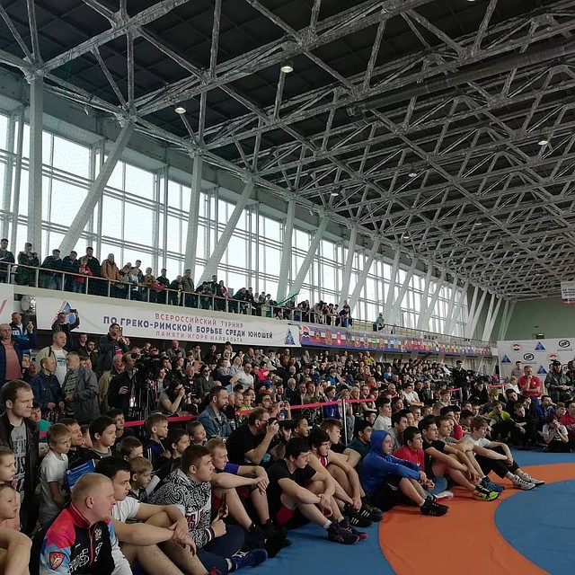 В Самаре прошел мастер-класс прославленных борцов
