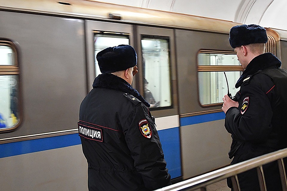 В московском метро задержали еще двоих хулиганов