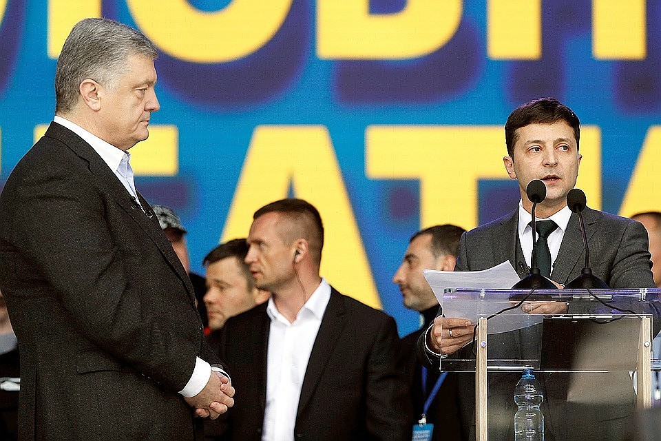 Петр Порошенко (слева) и Владимир Зеленский