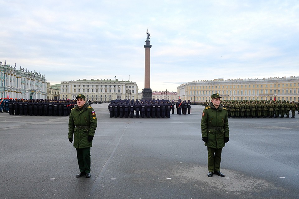 В параде Победы примут участие четыре тысячи военных