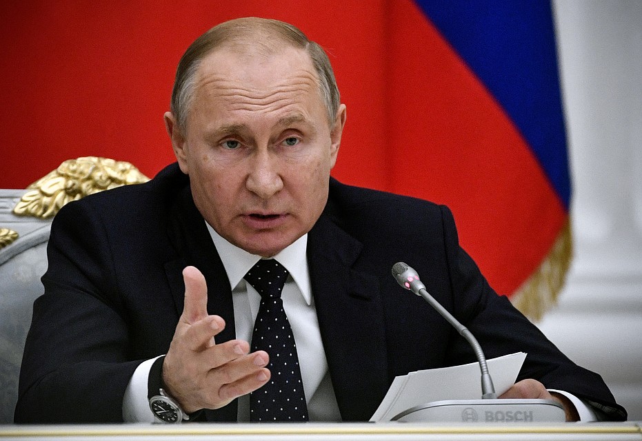 Президент России Владимир Путин выразил соболезнования президенту Шри-Ланки Майтрипале Сирисене в связи с серией терактов в столице страны Коломбо
