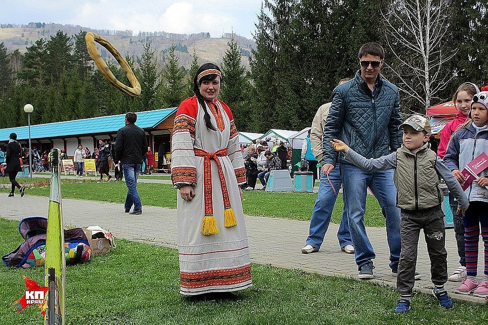 Фестиваль "Цветение маральника" на Алтае