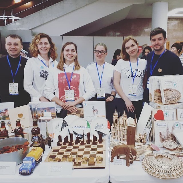 На самарском стенде было много удивительных сувениров