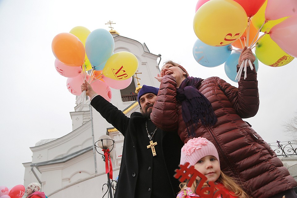 В ночь с 27-го на 28 апреля с 02.30 у храма Рождества Христова будут находиться четыре автобуса
