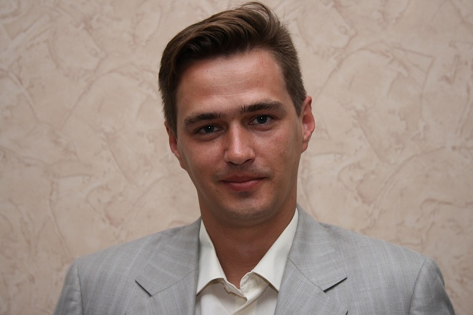 Член совета «Всероссийского общества автомобилистов» Александр Холодов уверен, что жесткая позиция региональных властей может изменить ситуацию с дрогами в стране.