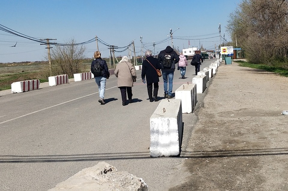 Нагрузка на пункты пропуска в праздники значительно выросла.